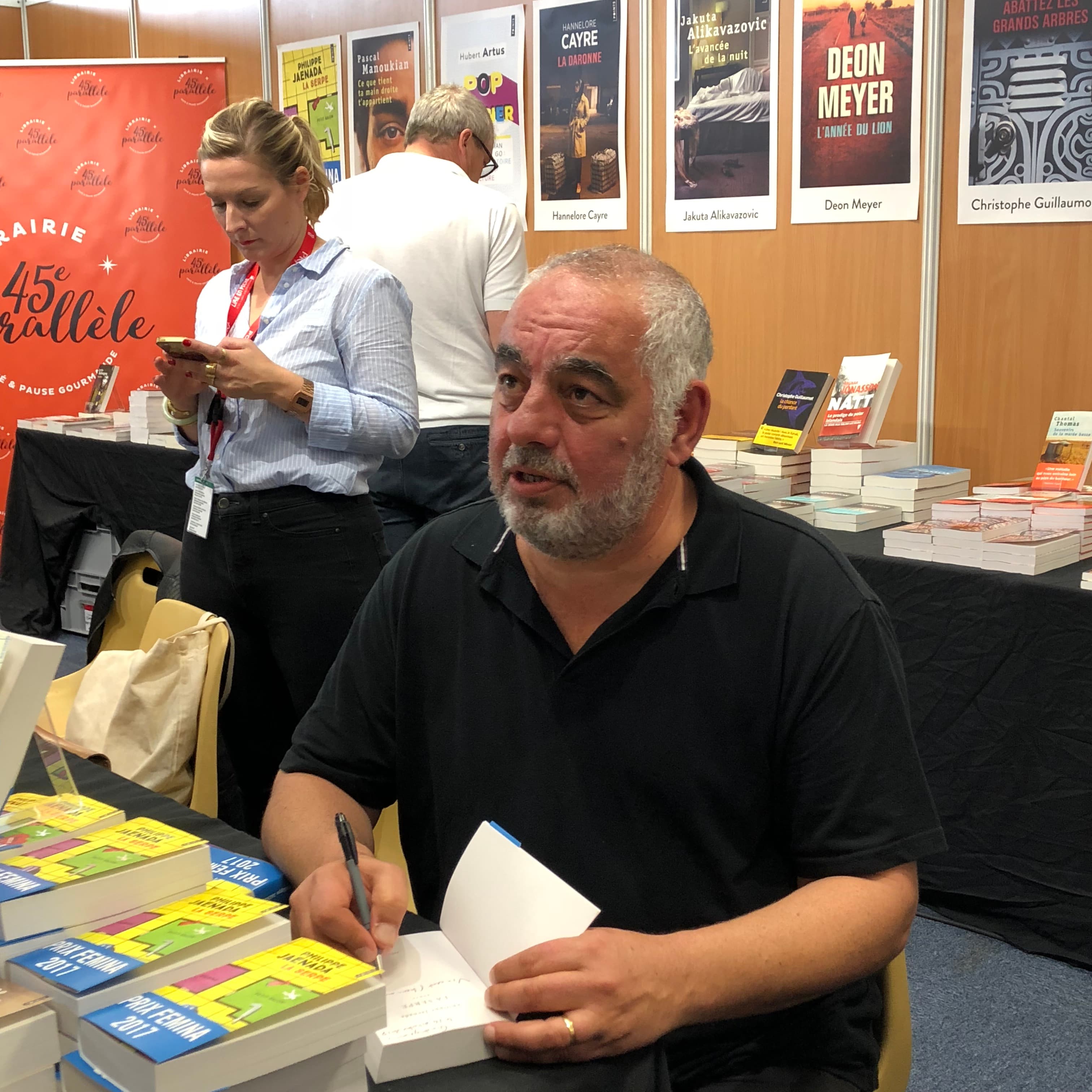 Philippe Jaenada au salon Lire en Poche en 2018, photographie d’archive